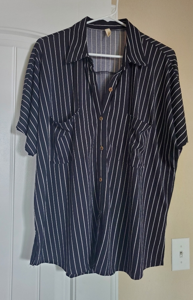 Wishlist brand, black and white vertical striped button-up collar top - like new